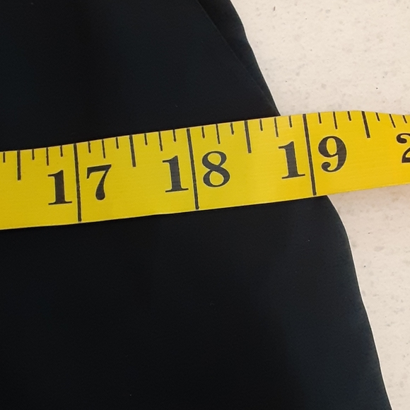 Aritzia Wildred silk high waist wide leg cropped - Picture 4 of 4